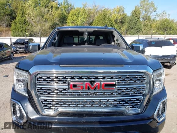 ✅ 2020 GMC Sierra 1500 Denali • VIN: 3GTU9FEL6LG453617 • Lot: 43517619. Listed on IAAI with 70,744 mi. Free auction sales archive from the USA and detailed vehicle history report at DreamBid. Image 6.