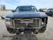 ✅ 2018 Chevrolet Silverado 1500 LT • VIN: 3GCPCREC4JG103383 • Lot: 93259325. Wystawiony na Copart z przebiegiem 182 821 mil. Bezpłatny archiwum sprzedaży aukcyjnych z USA i szczegółowy raport historii pojazdu na DreamBid. Zdjęcie 5.