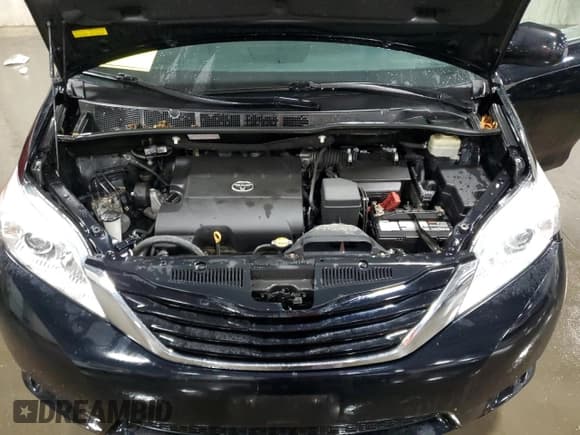 ✅ 2016 Toyota Sienna LE AAS • VIN: 5TDKK3DC9GS759584 • Lot: 62412365. Listed on Copart with 152,266 mi. Free auction sales archive from the USA and detailed vehicle history report at DreamBid. Image 12.