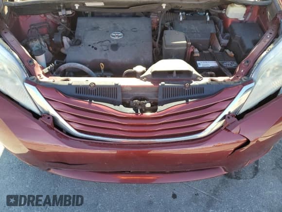 ✅ 2016 Toyota Sienna LE • VIN: 5TDKK3DCXGS708630 • Lot: 87405095. Listed on Copart with 82,368 mi. Free auction sales archive from the USA and detailed vehicle history report at DreamBid. Image 12.