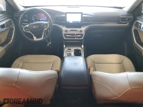 ✅ 2022 Ford Explorer XLT • VIN: 1FMSK7DHXNGC09512 • Lot: 53540175. Wystawiony na Copart z przebiegiem 32 614 mil. Bezpłatny archiwum sprzedaży aukcyjnych z USA i szczegółowy raport historii pojazdu na DreamBid. Zdjęcie 8.