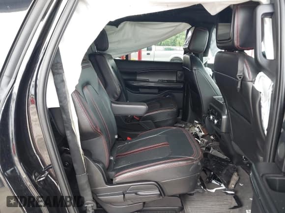 ✅ 2020 Ford Expedition Max Limited • VIN: 1FMJK1KT0LEA96517 • Lot: 42401180. Listed on IAAI with 92,338 mi. Free auction sales archive from the USA and detailed vehicle history report at DreamBid. Image 8.