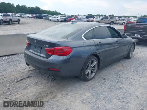 ✅ 2018 BMW 4 Series 430i xDrive • VIN: WBA4J3C57JBG91928 • Lot: 42699996. Wystawiony na IAAI z przebiegiem 147 351 mil. Bezpłatny archiwum sprzedaży aukcyjnych z USA i szczegółowy raport historii pojazdu na DreamBid. Zdjęcie 4.