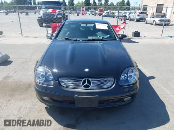 ✅ 2004 Mercedes-Benz SLK 230/320 • VIN: WDBKK65FX4F308099 • Lot: 42320907. Listed on IAAI with 173,122 mi. Free auction sales archive from the USA and detailed vehicle history report at DreamBid. Image 12.