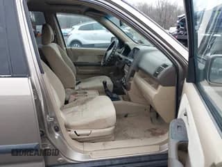 ✅ 2006 Honda CR-V EX • VIN: SHSRD77856U443876 • Lot: 43787742. Wystawiony na IAAI z przebiegiem 261 303 mil. Bezpłatny archiwum sprzedaży aukcyjnych z USA i szczegółowy raport historii pojazdu na DreamBid. Zdjęcie 5.