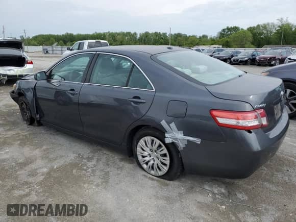 2011 Toyota Camry LE с VIN 4T1BF3EK2BU142330, выставлен на аукционе Copart как лот 59974944 с пробегом Не указан миль и Списание • Salvage title. История ставок и продаж доступна на DreamBid. Изображение 2.