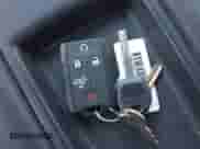 2021 Chevrolet Silverado 1500 Custom Trail Boss z VIN 1GCPYCEF4MZ263535, wystawiony jako IAAI lot #43104326 z przebiegiem 65 435 mil mil oraz . Historia ofert i sprzedaży dostępna na DreamBid. Obrazek 11.