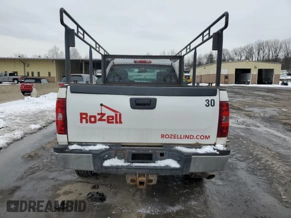 ✅ 2014 Chevrolet Silverado 2500HD Work Truck • VIN: 1GC0KVCG6EF166902 • Lot: 45173735. Wystawiony na Copart z przebiegiem 210 910 mil. Bezpłatny archiwum sprzedaży aukcyjnych z USA i szczegółowy raport historii pojazdu na DreamBid. Zdjęcie 6.