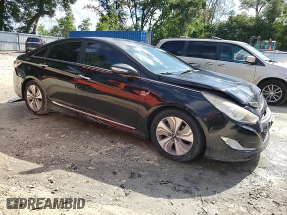 ✅ 2013 Hyundai Sonata Limited • VIN: KMHEC4A48DA080651 • Lot: 69414224. Listed on Copart with 159,335 mi. Free auction sales archive from the USA and detailed vehicle history report at DreamBid. Image 4.