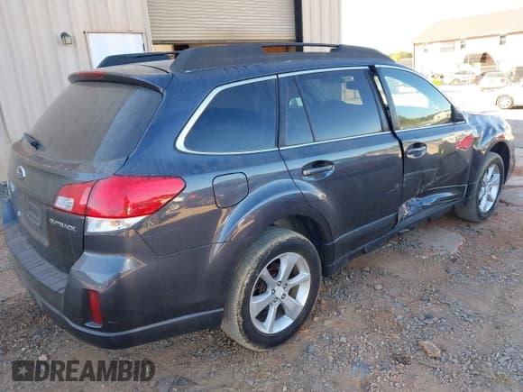 ✅ 2013 Subaru Outback Premium • VIN: 4S4BRCGC3D3298009 • Lot: 43450978. Listed on IAAI with 149,193 mi. Free auction sales archive from the USA and detailed vehicle history report at DreamBid. Image 4.