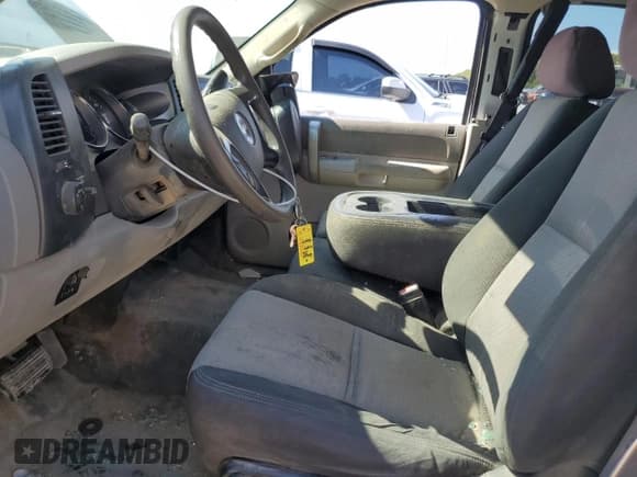 ✅ 2009 Chevrolet Silverado 2500HD Work Truck • VIN: 1GCHC49K99E100913 • Лот: 70993945. Опубликован ранее на Copart с пробегом Не указан. Бесплатный доступ к архиву аукционных продаж из США и подробный отчёт об истории автомобиля на DreamBid. Изображение 7.