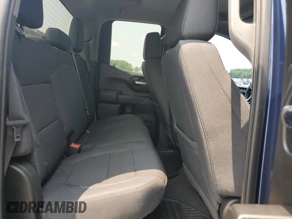 ✅ 2019 Chevrolet Silverado 1500 LT • VIN: 1GCRWCED6KZ196205 • Lot: 58987235. Wystawiony na Copart z przebiegiem 77 842 mil. Bezpłatny archiwum sprzedaży aukcyjnych z USA i szczegółowy raport historii pojazdu na DreamBid. Zdjęcie 10.