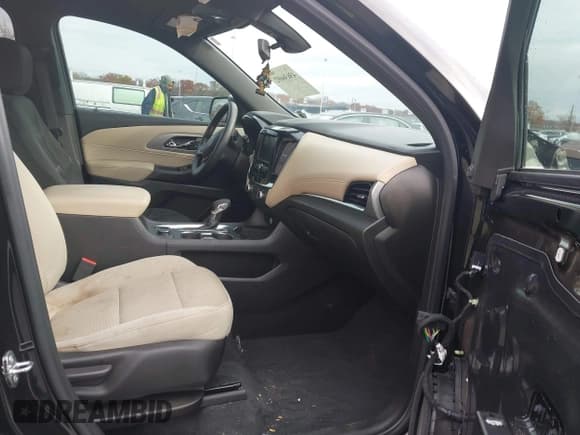 ✅ 2022 Chevrolet Traverse LS • VIN: 1GNERFKW5NJ116903 • Lot: 43636692. Listed on IAAI with 58,451 mi. Free auction sales archive from the USA and detailed vehicle history report at DreamBid. Image 5.