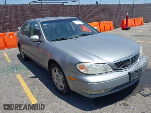 ✅ 2001 Infiniti I30 Luxury • VIN: JNKCA31A21T016556 • Lot: 42465876. Listed on IAAI with 195,307 mi. Free auction sales archive from the USA and detailed vehicle history report at DreamBid. Image 1.