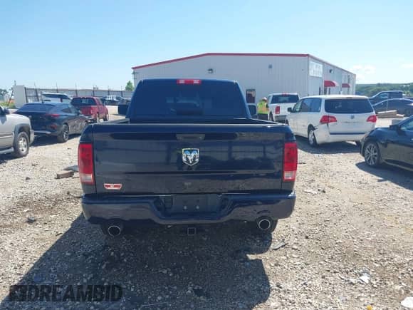 2013 Ram 1500 Express с VIN 3C6JR6AT7DG510683, выставлен на аукционе IAAI как лот 42671311 с пробегом 160 807 миль миль и . История ставок и продаж доступна на DreamBid. Изображение 16.