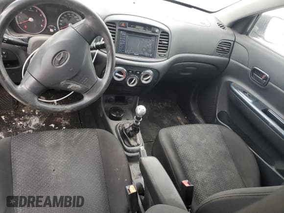✅ 2010 Hyundai Accent L • VIN: KMHCN3BC2AU166579 • Лот: 45977305. Опубликован ранее на Copart с пробегом 326 884 миль. Бесплатный доступ к архиву аукционных продаж из США и подробный отчёт об истории автомобиля на DreamBid. Изображение 8.