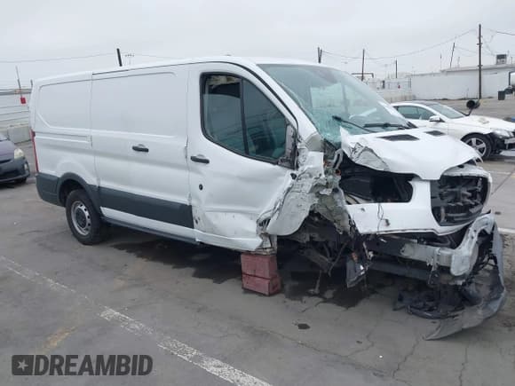 ✅ 2018 Ford Transit • VIN: 1FTYE1ZM2JKB02728 • Лот: 42698855. Опубликован ранее на IAAI с пробегом 69 893 миль. Бесплатный доступ к архиву аукционных продаж из США и подробный отчёт об истории автомобиля на DreamBid. Изображение 1.