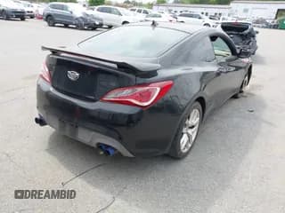 ✅ 2013 Hyundai Genesis Coupe Premium • VIN: KMHHT6KD8DU087203 • Lot: 42018152. Wystawiony na IAAI z przebiegiem 104 354 mil. Bezpłatny archiwum sprzedaży aukcyjnych z USA i szczegółowy raport historii pojazdu na DreamBid. Zdjęcie 4.
