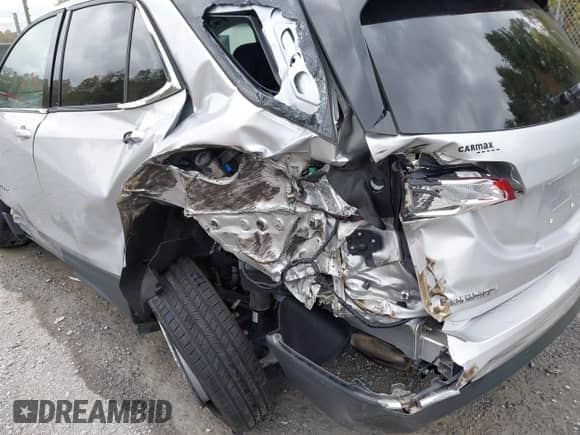 2020 Chevrolet Equinox LT with VIN 2GNAXUEV2L6171623, listed as a IAAI auction lot 43382874 with 59,908 mi miles and . Bid and sale history available at DreamBid. Image 20.