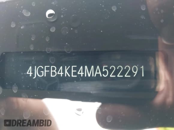 ✅ 2021 Mercedes-Benz GLE 350 • VIN: 4JGFB4KE4MA522291 • Lot: 43123388. Listed on IAAI with 9,800 mi. Free auction sales archive from the USA and detailed vehicle history report at DreamBid. Image 13.