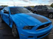 ✅ 2014 Ford Mustang V6 • VIN: 1ZVBP8AM1E5235325 • Lot: 87418005. Wystawiony na Copart z przebiegiem 92 891 mil. Bezpłatny archiwum sprzedaży aukcyjnych z USA i szczegółowy raport historii pojazdu na DreamBid. Zdjęcie 13.