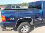 2002 Chevrolet Silverado 1500 LS z VIN 1GCEK14T42Z307678, wystawiony jako IAAI lot #43248833 z przebiegiem 210 671 mil mil oraz . Historia ofert i sprzedaży dostępna na DreamBid. Obrazek 6.