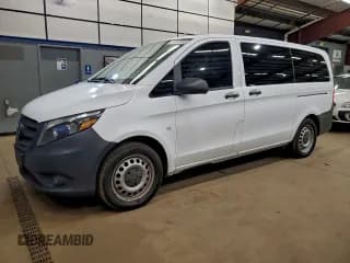 ✅ 2017 Mercedes-Benz Metris Passenger Worker • VIN: WD4PG2EE7H3323553 • Lot: 94107515. Wystawiony na Copart z przebiegiem 193 060 mil. Bezpłatny archiwum sprzedaży aukcyjnych z USA i szczegółowy raport historii pojazdu na DreamBid. Zdjęcie 1.