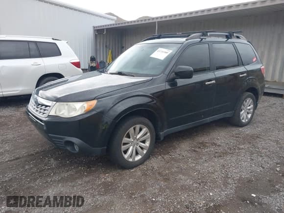 ✅ 2013 Subaru Forester X Limited • VIN: JF2SHAECXDH432243 • Lot: 43735300. Listed on IAAI with 157,536 mi. Free auction sales archive from the USA and detailed vehicle history report at DreamBid. Image 2.