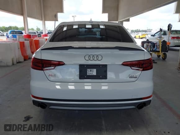 ✅ 2018 Audi A4 Premium • VIN: WAUDNAF43JN013880 • Лот: 42442320. Опубликован ранее на IAAI с пробегом 83 945 миль. Бесплатный доступ к архиву аукционных продаж из США и подробный отчёт об истории автомобиля на DreamBid. Изображение 16.