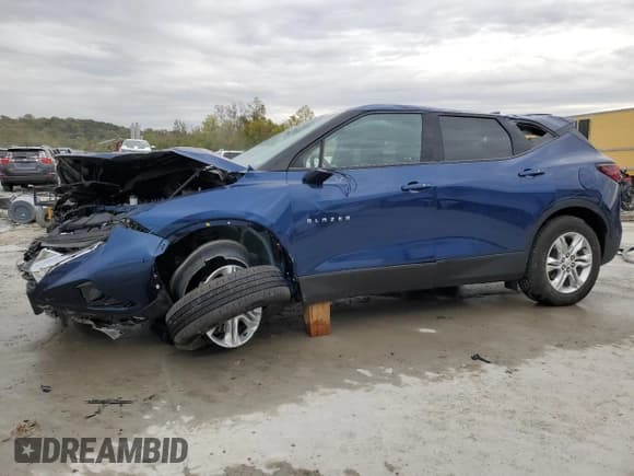 ✅ 2022 Chevrolet Blazer LT • VIN: 3GNKBCR44NS124595 • Lot: 89550005. Wystawiony na Copart z przebiegiem 17 028 mil. Bezpłatny archiwum sprzedaży aukcyjnych z USA i szczegółowy raport historii pojazdu na DreamBid. Zdjęcie 1.