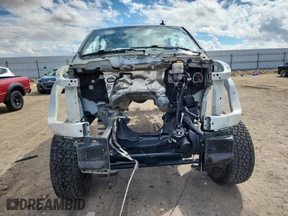 ✅ 2017 Ram 2500 Laramie • VIN: 3C6UR5NL2HG726822 • Lot: 81135795. Wystawiony na Copart z przebiegiem Nie podano. Bezpłatny archiwum sprzedaży aukcyjnych z USA i szczegółowy raport historii pojazdu na DreamBid. Zdjęcie 5.