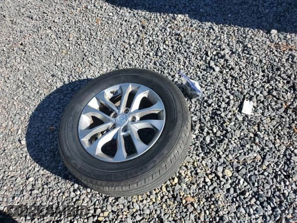 ✅ 2019 Hyundai Santa Fe SE • VIN: 5NMS23AD9KH101451 • Lot: 91171595. Listed on Copart with 127,277 mi. Free auction sales archive from the USA and detailed vehicle history report at DreamBid. Image 13.