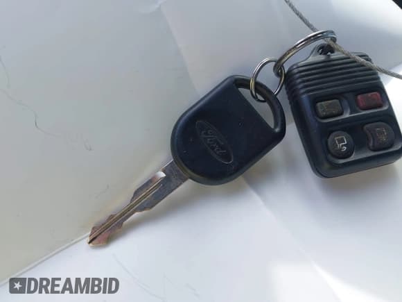 ✅ 2007 Ford Mustang Deluxe • VIN: 1ZVFT80N875333293 • Lot: 43703309. Listed on IAAI with 267,629 mi. Free auction sales archive from the USA and detailed vehicle history report at DreamBid. Image 11.