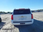✅ 2015 Chevrolet Suburban LT • VIN: 1GNSCJKC4FR616440 • Lot: 43489812. Wystawiony na IAAI z przebiegiem 212 406 mil. Bezpłatny archiwum sprzedaży aukcyjnych z USA i szczegółowy raport historii pojazdu na DreamBid. Zdjęcie 16.