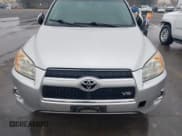 ✅ 2010 Toyota RAV4 Limited • VIN: 2T3YK4DV0AW007277 • Лот: 41518501. Опубликован ранее на IAAI с пробегом 208 927 миль. Бесплатный доступ к архиву аукционных продаж из США и подробный отчёт об истории автомобиля на DreamBid. Изображение 6.