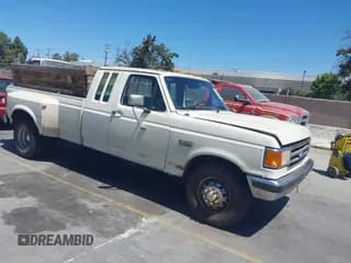 ✅ 1991 Ford F-350 • VIN: 1FTJX35M5MKA74845 • Lot: 42897758. Wystawiony na IAAI z przebiegiem 67 914 mil. Bezpłatny archiwum sprzedaży aukcyjnych z USA i szczegółowy raport historii pojazdu na DreamBid. Zdjęcie 1.