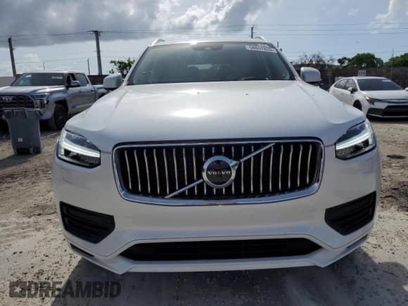 ✅ 2022 Volvo XC90 Momentum • VIN: YV4102CK0N1830876 • Lot: 58847835. Listed on Copart with 41,286 mi. Free auction sales archive from the USA and detailed vehicle history report at DreamBid. Image 5.