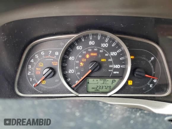 ✅ 2015 Toyota RAV4 LE • VIN: 2T3BFREV5FW259877 • Lot: 94552515. Listed on Copart with 233,729 mi. Free auction sales archive from the USA and detailed vehicle history report at DreamBid. Image 9.