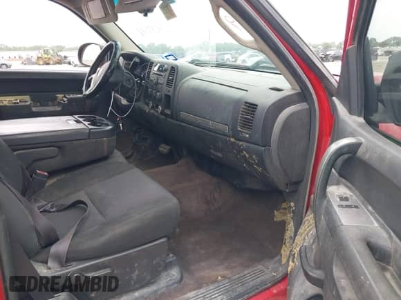 2013 Chevrolet Silverado 1500 LT with VIN 1GCRCSEA2DZ227445, listed as a IAAI auction lot 42418191 with 262,600 mi miles and . Bid and sale history available at DreamBid. Image 5.