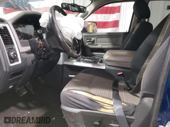 ✅ 2010 Dodge 1500 SLT • VIN: 1D7RV1GP4AS135155 • Lot: 87081204. Wystawiony na Copart z przebiegiem Nie podano. Bezpłatny archiwum sprzedaży aukcyjnych z USA i szczegółowy raport historii pojazdu na DreamBid. Zdjęcie 7.