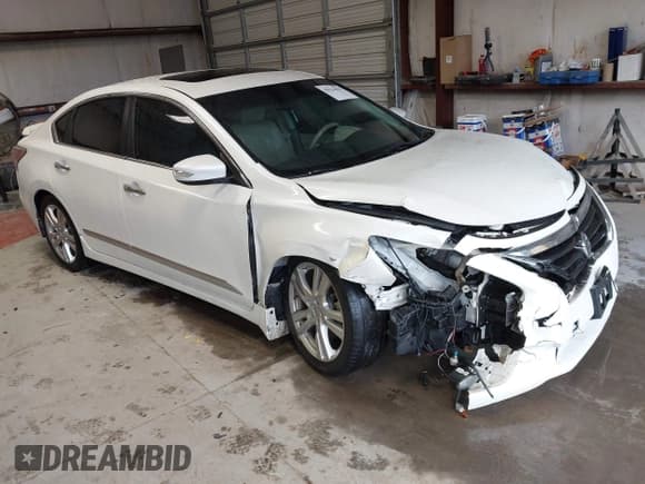 ✅ 2015 Nissan Altima SL • VIN: 1N4BL3AP6FC239031 • Lot: 43531945. Listed on IAAI with 170,097 mi. Free auction sales archive from the USA and detailed vehicle history report at DreamBid. Image 1.