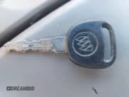 ✅ 2000 Buick LeSabre Limited • VIN: 1G4HR54K2YU125535 • Lot: 43638347. Wystawiony na IAAI z przebiegiem Nie podano. Bezpłatny archiwum sprzedaży aukcyjnych z USA i szczegółowy raport historii pojazdu na DreamBid. Zdjęcie 11.