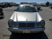 ✅ 1999 Mercedes-Benz E 320 • VIN: WDBJH65F0XA753740 • Lot: 59162255. Listed on Copart with 317,164 mi. Free auction sales archive from the USA and detailed vehicle history report at DreamBid. Image 5.