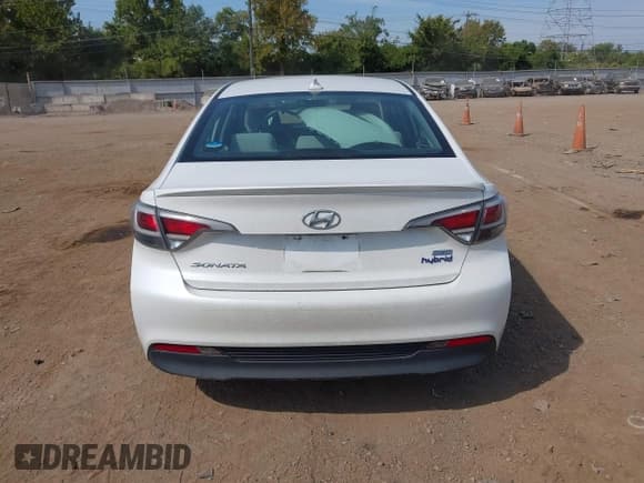✅ 2016 Hyundai Sonata • VIN: KMHE14L29GA021355 • Лот: 43240312. Опубликован ранее на IAAI с пробегом 87 076 миль. Бесплатный доступ к архиву аукционных продаж из США и подробный отчёт об истории автомобиля на DreamBid. Изображение 17.
