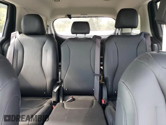 ✅ 2023 Kia Carnival LX • VIN: KNDNB4H32P6248747 • Lot: 84922405. Listed on Copart with 33,855 mi. Free auction sales archive from the USA and detailed vehicle history report at DreamBid. Image 10.