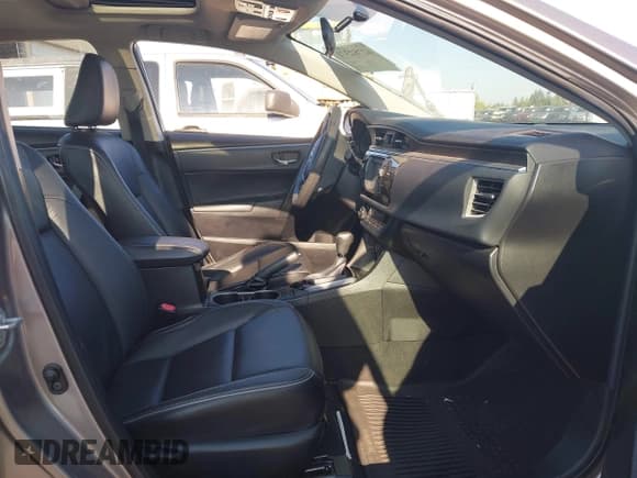 ✅ 2016 Toyota Corolla LE Eco • VIN: 5YFBPRHE9GP389195 • Lot: 42782371. Listed on IAAI with 113,616 mi. Free auction sales archive from the USA and detailed vehicle history report at DreamBid. Image 5.