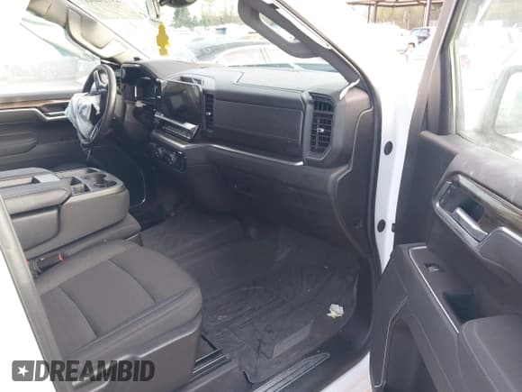 ✅ 2025 Chevrolet Silverado 1500 • VIN: 1GCRKDED1SZ239964 • Лот: 43724041. Опубликован ранее на IAAI с пробегом 13 209 миль. Бесплатный доступ к архиву аукционных продаж из США и подробный отчёт об истории автомобиля на DreamBid. Изображение 5.