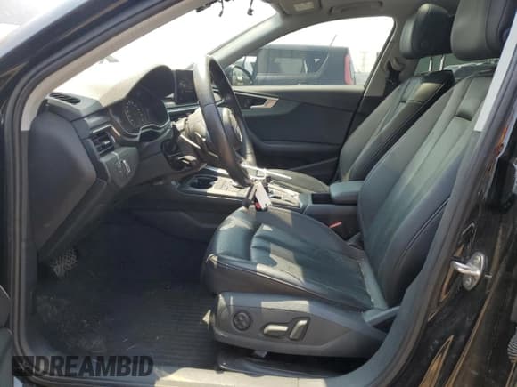 ✅ 2018 Audi A4 Premium • VIN: WAUDNAF41JA111443 • Лот: 59252985. Опубликован ранее на Copart с пробегом 74 193 миль. Бесплатный доступ к архиву аукционных продаж из США и подробный отчёт об истории автомобиля на DreamBid. Изображение 7.