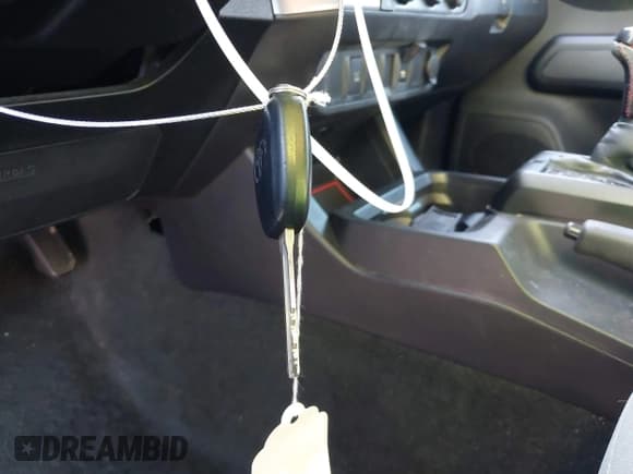 ✅ 2021 Toyota Tacoma SR • VIN: 3TYAX5GN2MT021678 • Lot: 43138416. Wystawiony na IAAI z przebiegiem 56 334 mil. Bezpłatny archiwum sprzedaży aukcyjnych z USA i szczegółowy raport historii pojazdu na DreamBid. Zdjęcie 11.