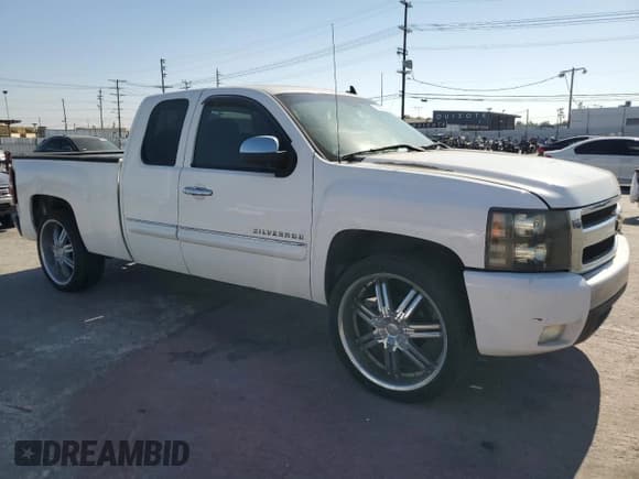 ✅ 2011 Chevrolet Silverado 1500 LT • VIN: 1GCRCSE00BZ137604 • Лот: 73063034. Опубликован ранее на Copart с пробегом 120 842 миль. Бесплатный доступ к архиву аукционных продаж из США и подробный отчёт об истории автомобиля на DreamBid. Изображение 4.